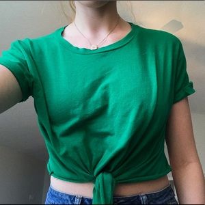 🌿Green Cropped Tee🌿